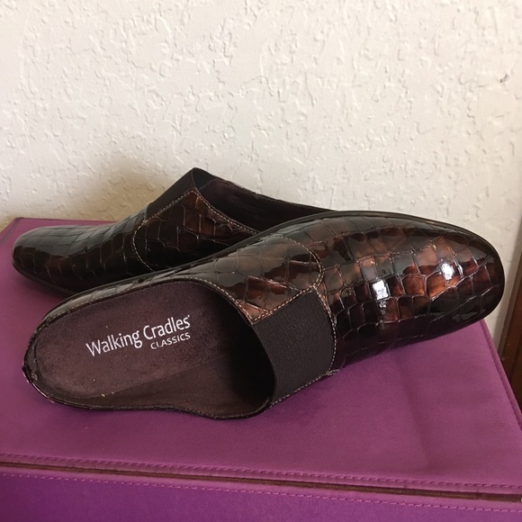 Cradles Classic Women’s Walking Leather Mules 7.5 N Brown Crocodile  1” Heel - Picture 2 of 8